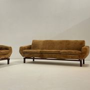 Living room set in amber velvet