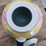 Teapot and milk jug