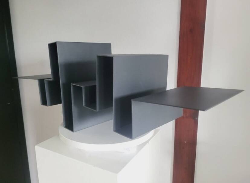 Metal shelf Studio Frederik Roije