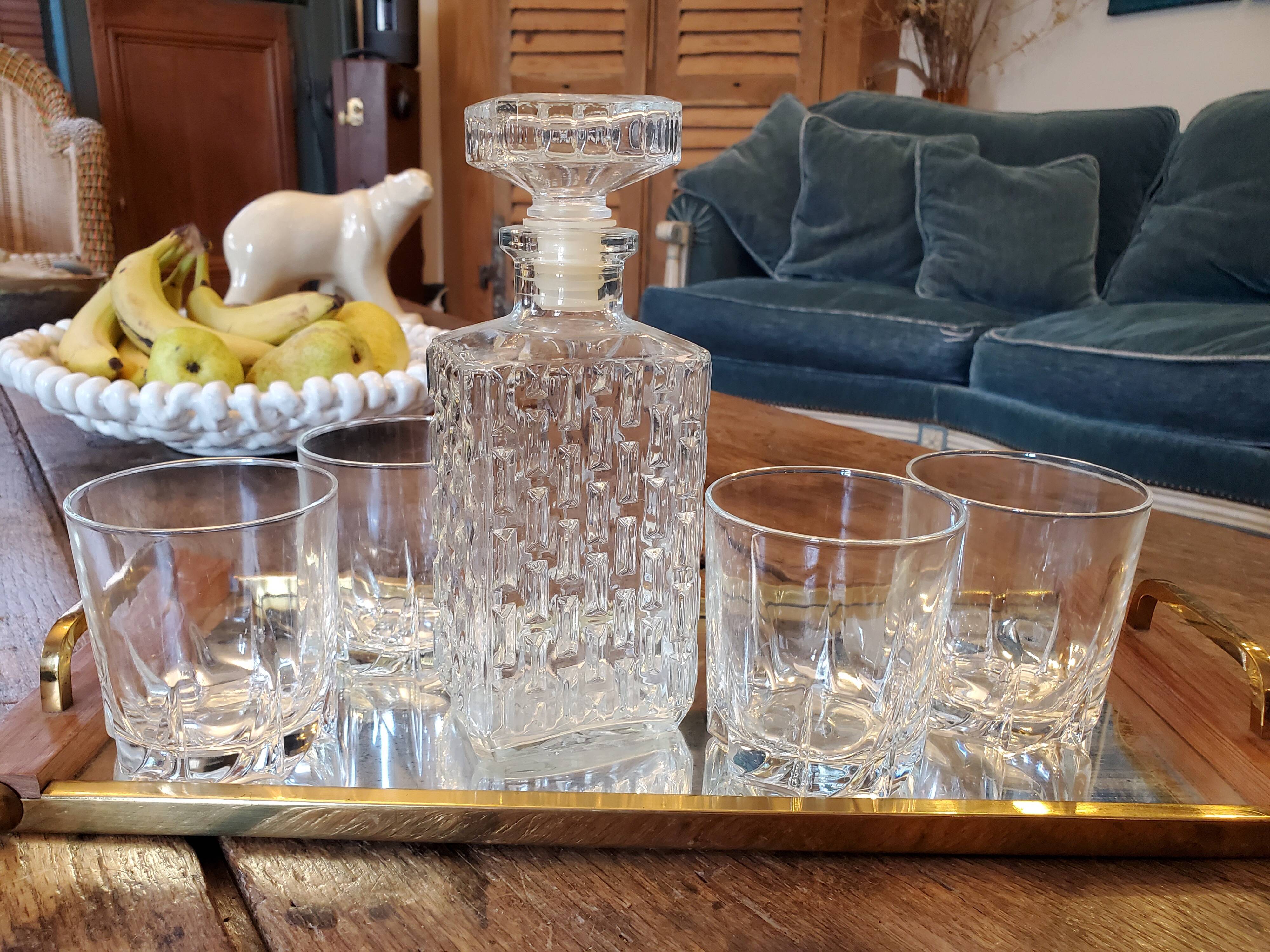 Carafe in chiseled glass 60