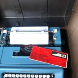 Machine à écrire Olivetti 70