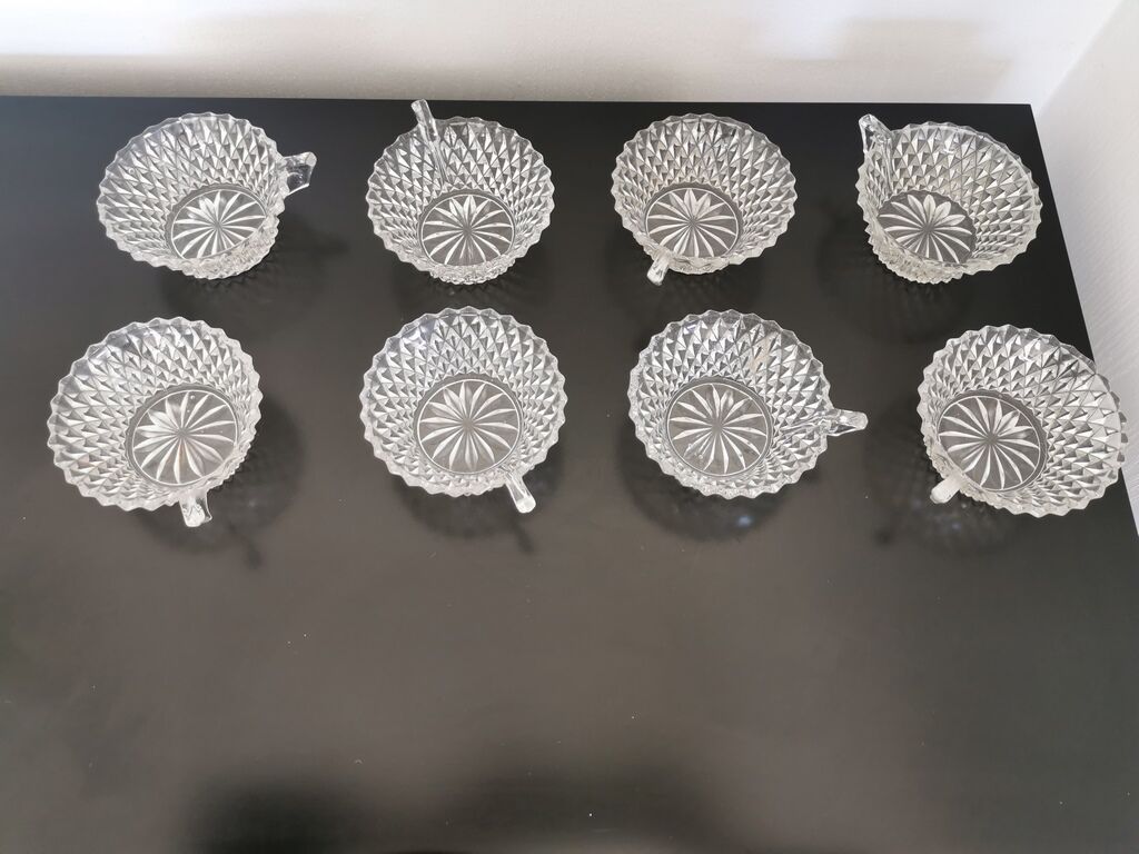 Set of 8 cups/ramekins with diamond cut glass handles