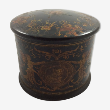 Napoleon III boiled cardboard round box