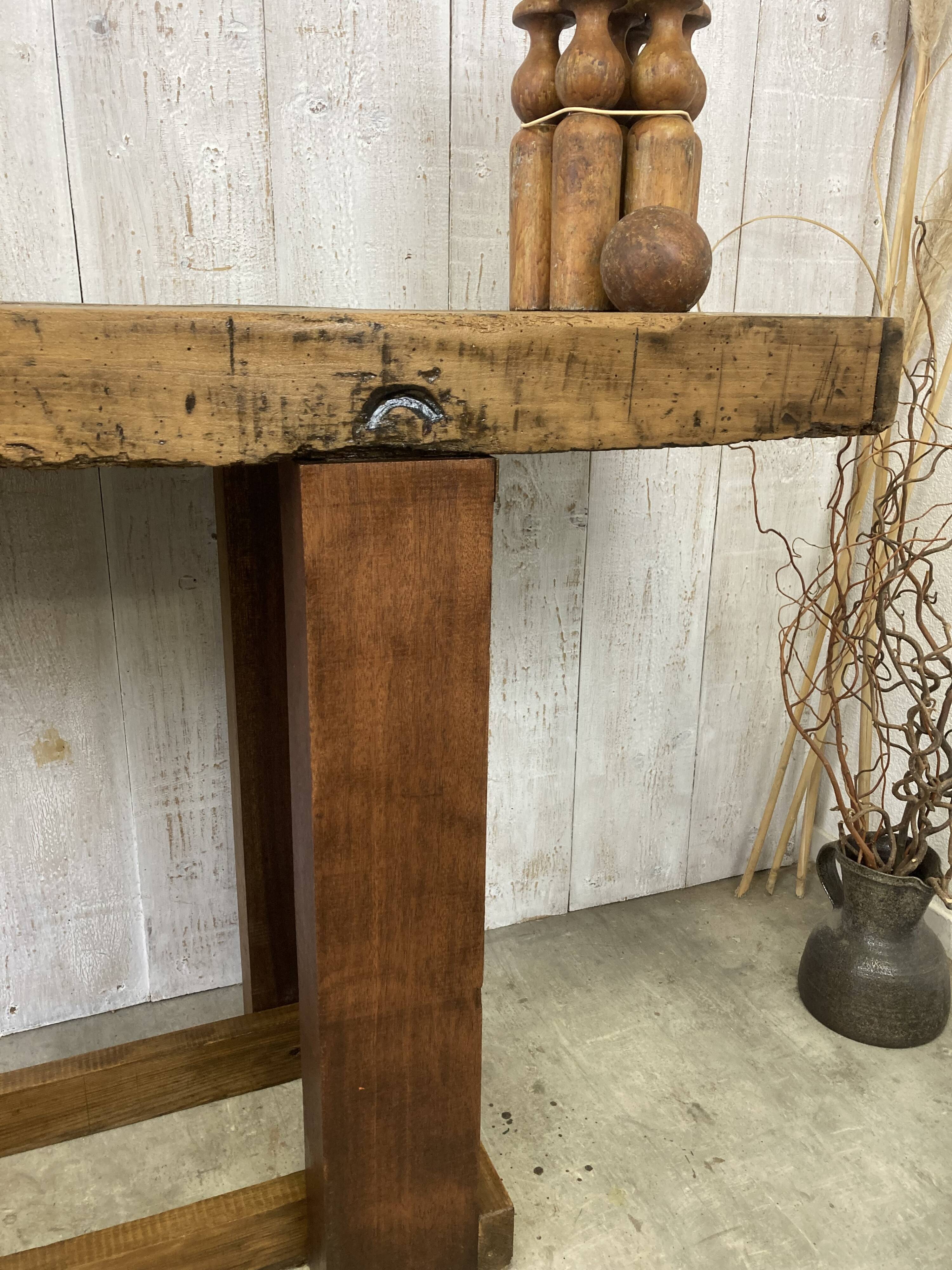 Carpenter's workbench