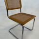 Chaise design Cesca modèle b32 en chrome