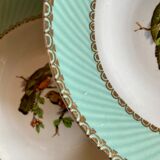 Set of 8 hollow plates vinatge with bird decorations