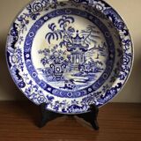 Plat creux ancien, plat faïence Terre de Fer ( Creil et Montereau ), modèle japonisant pagode