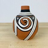 Terracotta vase in jar format