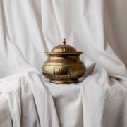 Vintage gold-toned brass box with lid, handmade in Italy (1950s) – elegant storage for biscuits or jewelry