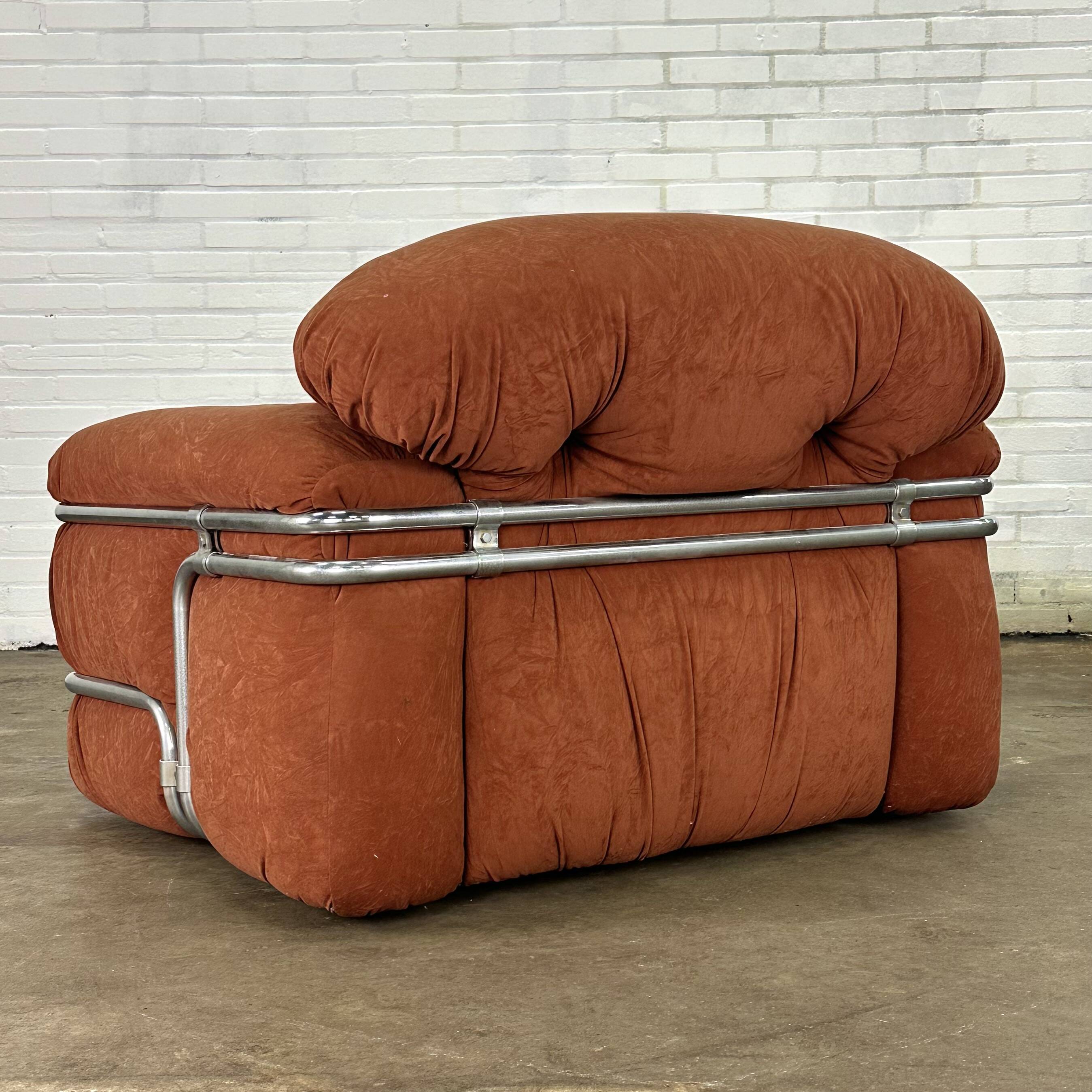 Fauteuils italiens conçus par Adriano Piazzesi