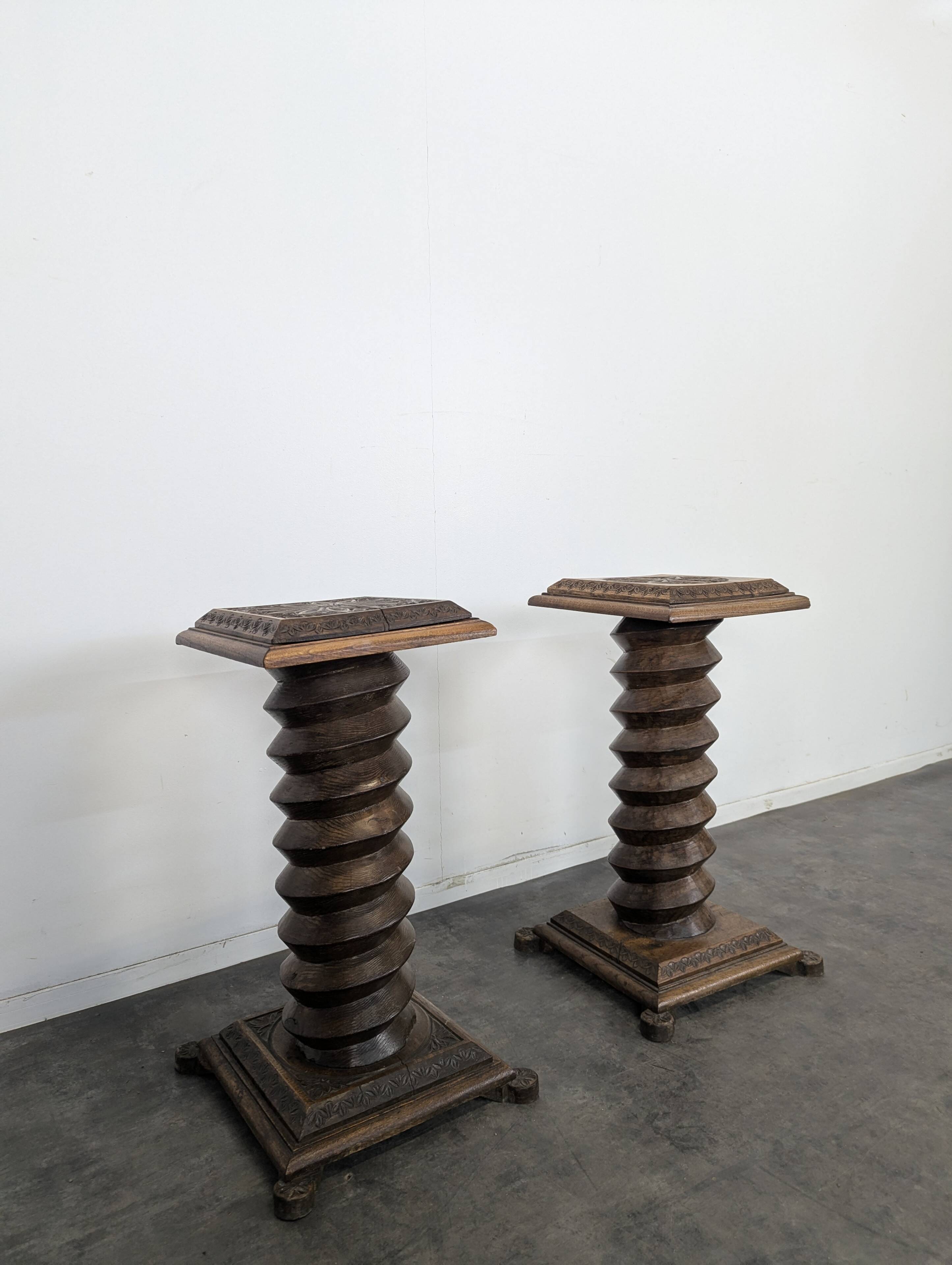 Pair of screw columns for press