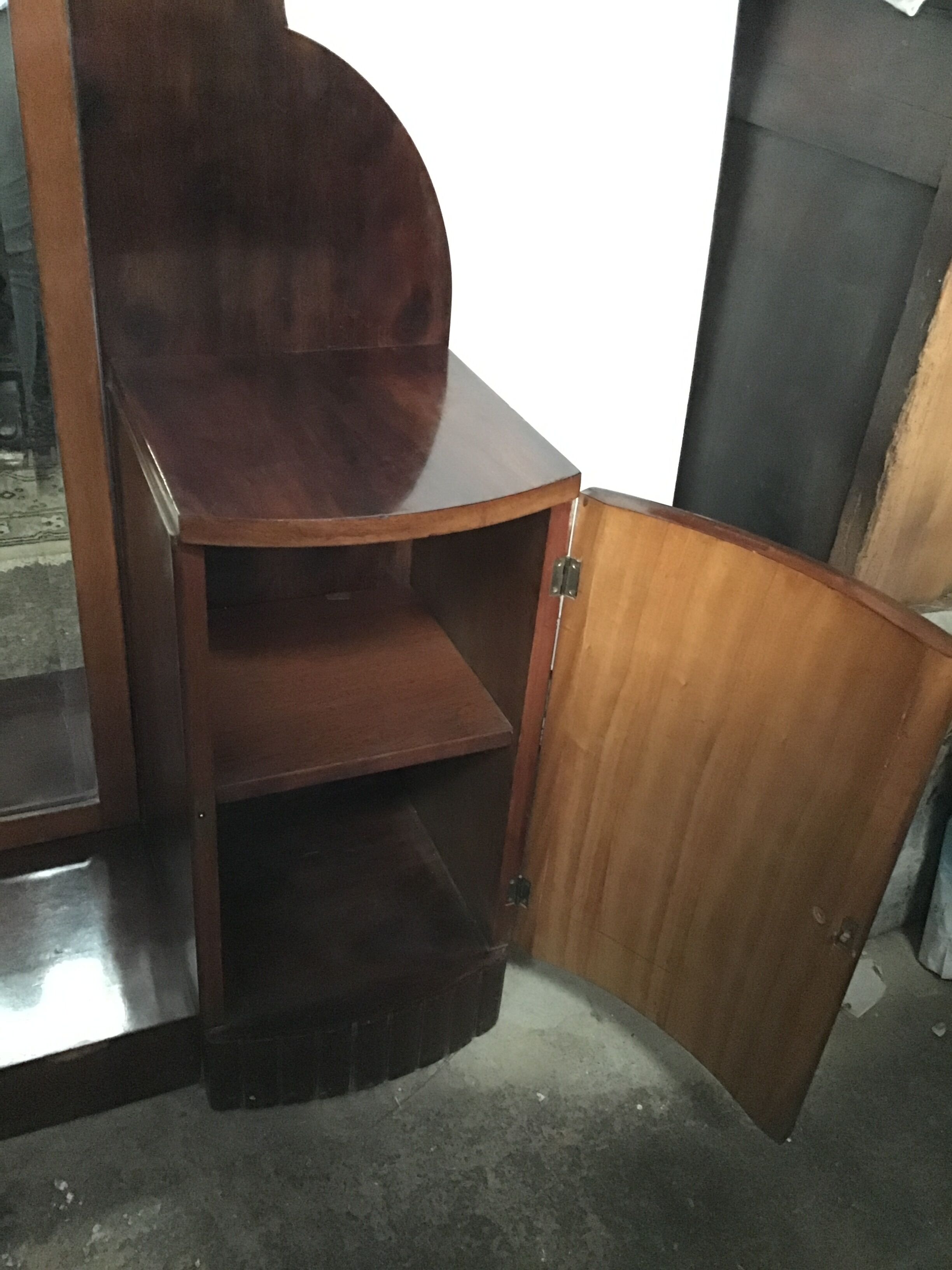 Art Deco psyche hairdresser