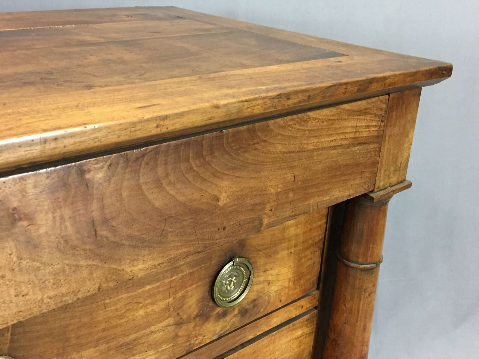 Commode époque empire début xixème en noyer