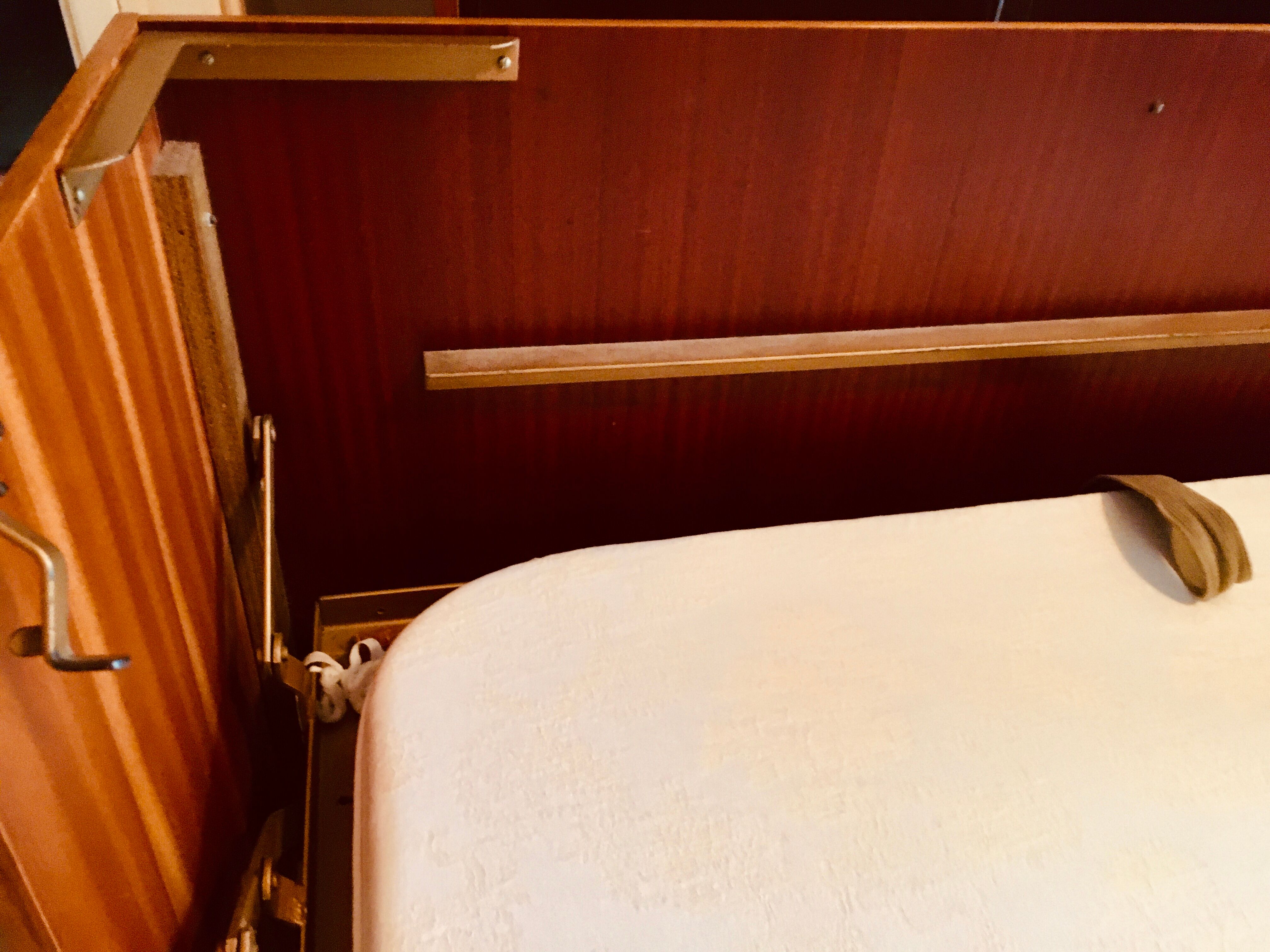 Meuble-lit escamotable annees 70