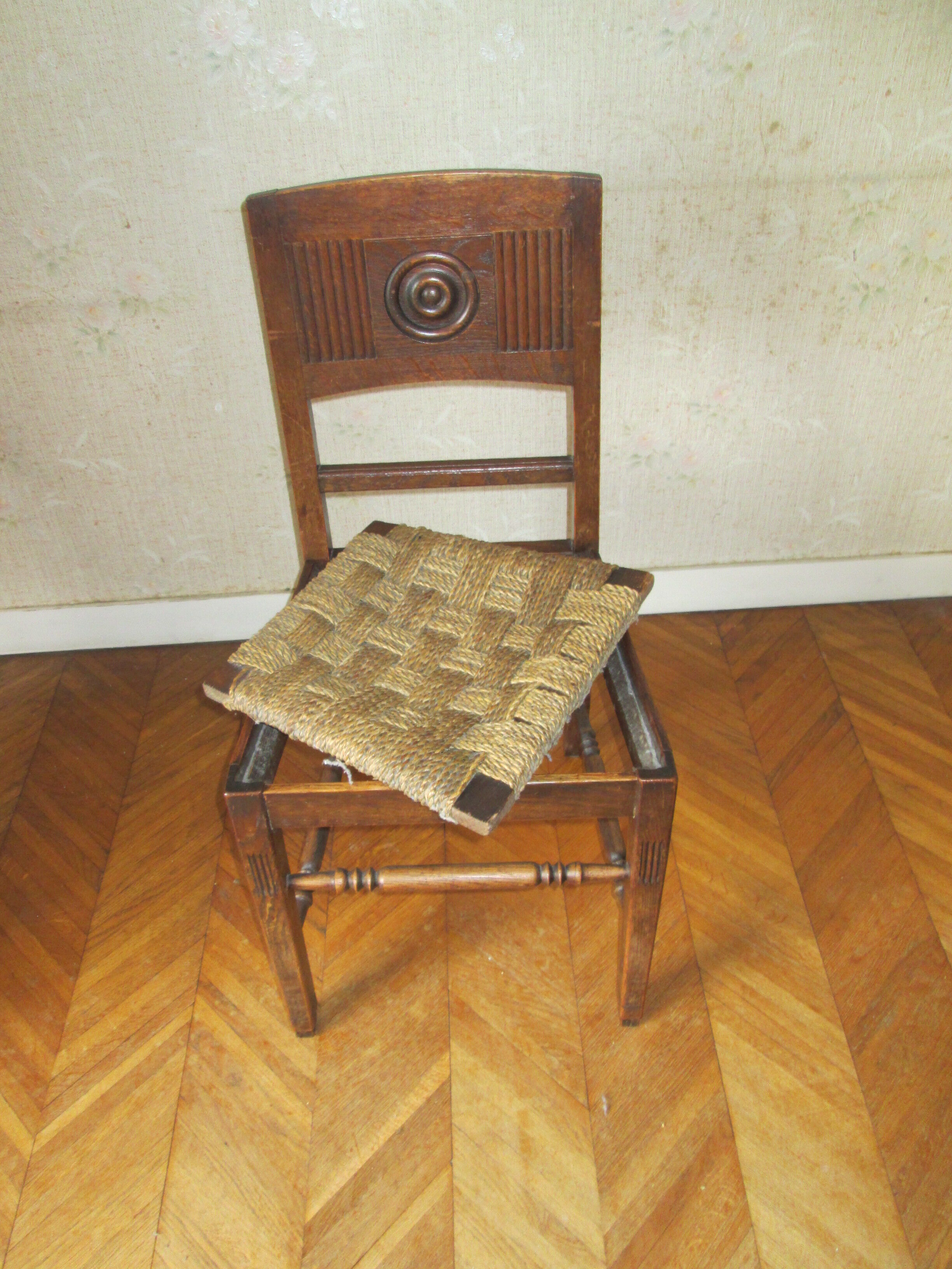 6 "string" chairs