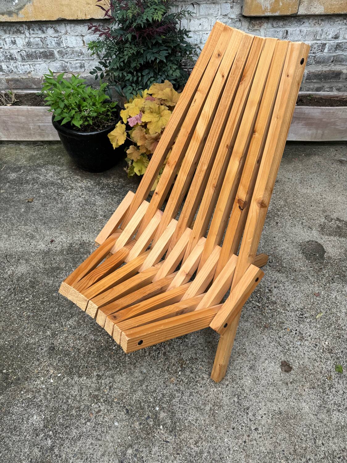 Solid wood folding patio garden armchair