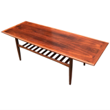 Table basse danoise palissandre par Grete Jalk à Glostrup années 1960
