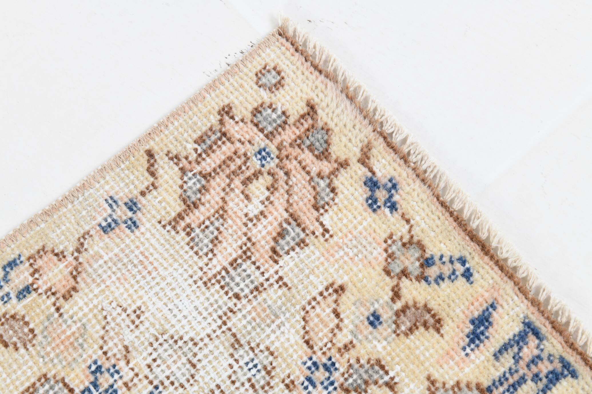 4x7 Tan Beige & Blue Floral Vintage Rug, 138x206Cm