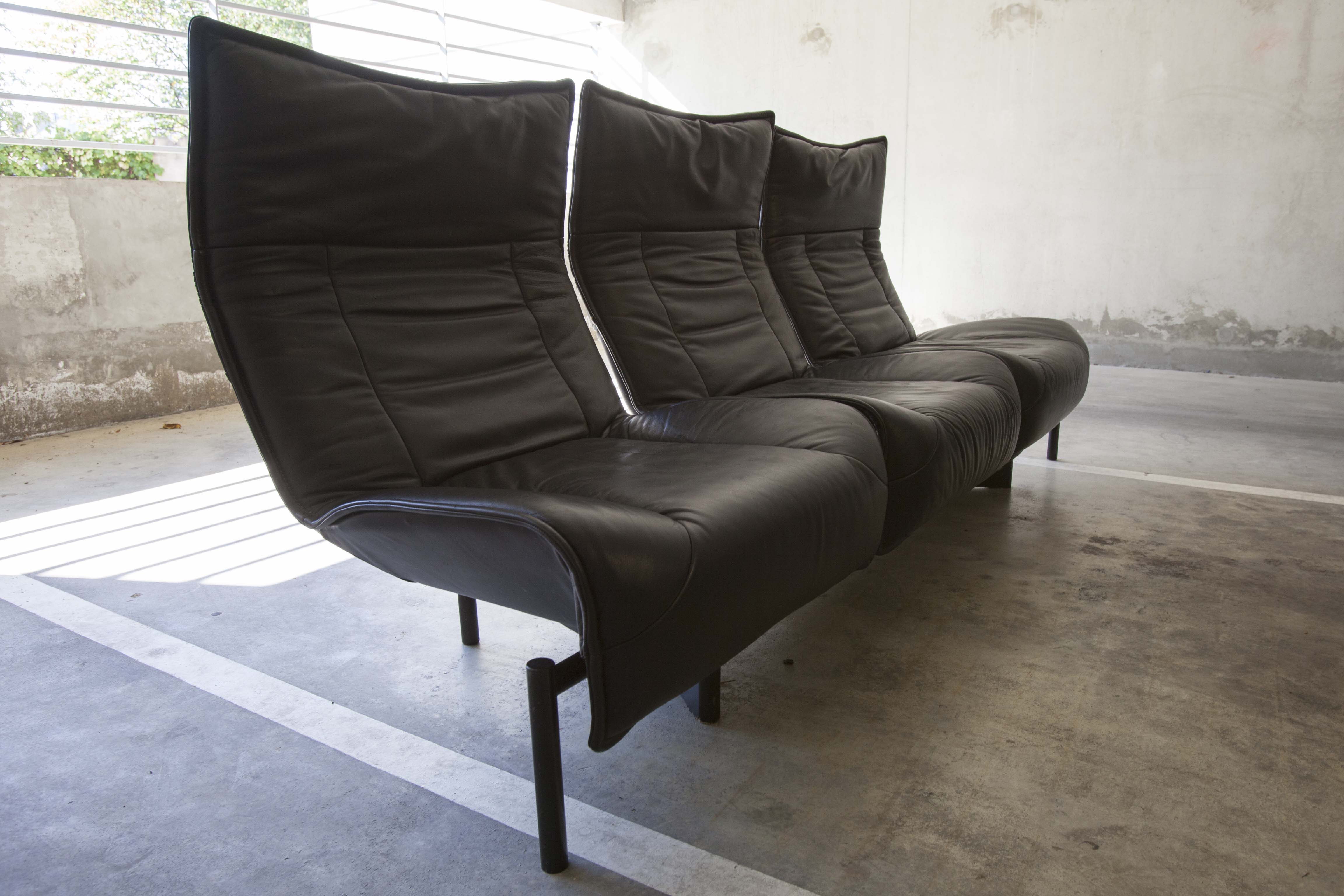 Leather sofa model "Veranda" Vico Magistretti for Cassina