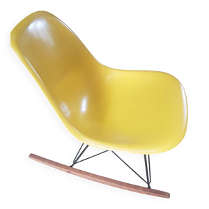 Chaise à bascule eames
