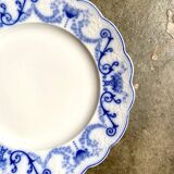 Plat rond Sarreguemines en faïence bleue, service "Corbeille"