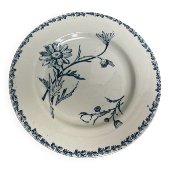 Dessert plate in iron clay model Marguerite KetG Luneville