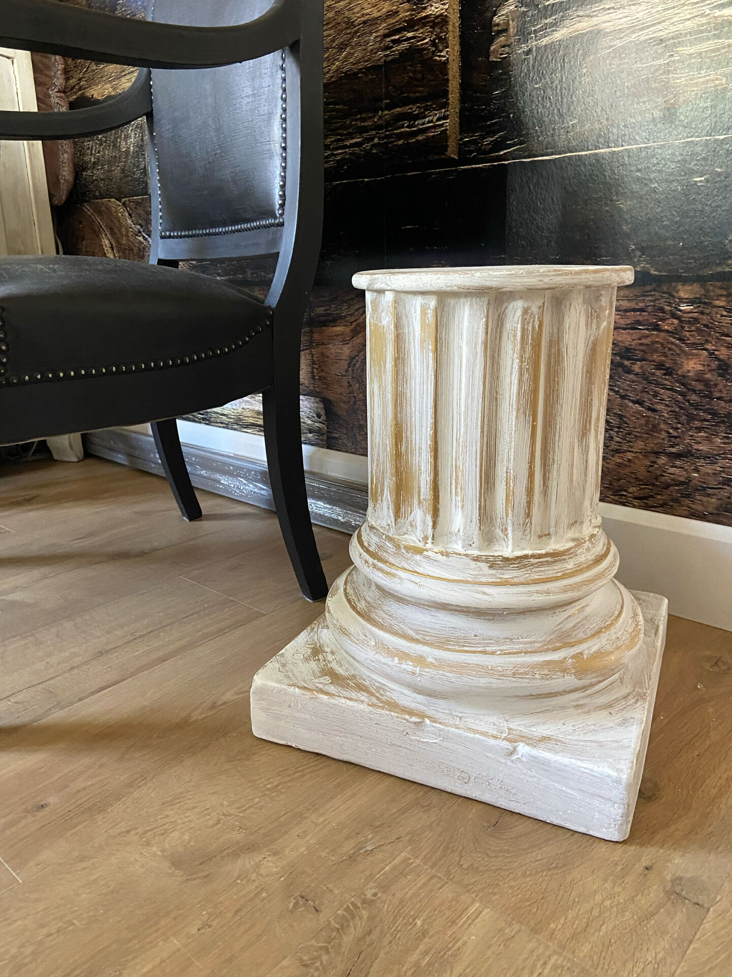 Decorative column