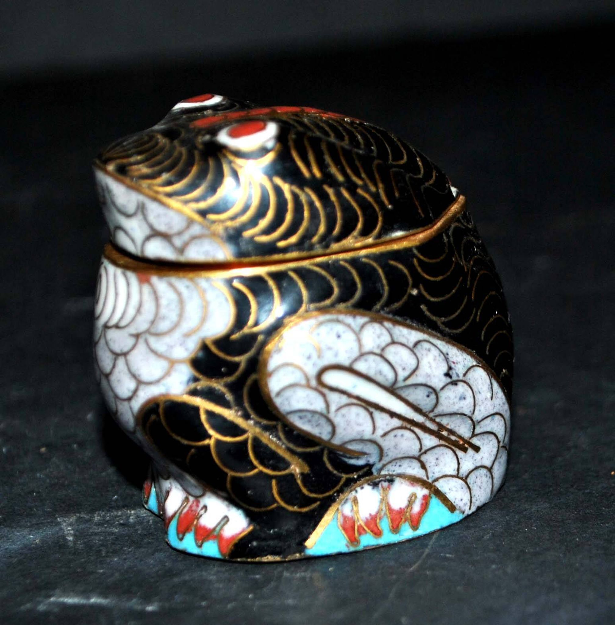 Boite statuette de grenouille en laiton émaux cloisonnée Porte-bonheur