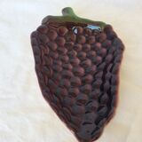 Ravier in the shape of a bunch of grapes pottery of St Clement