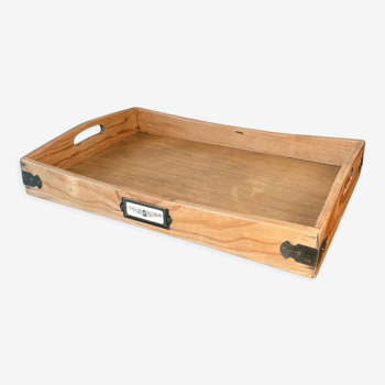 Serving tray in raw wood