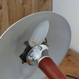 Mushroom lamp called "liner"