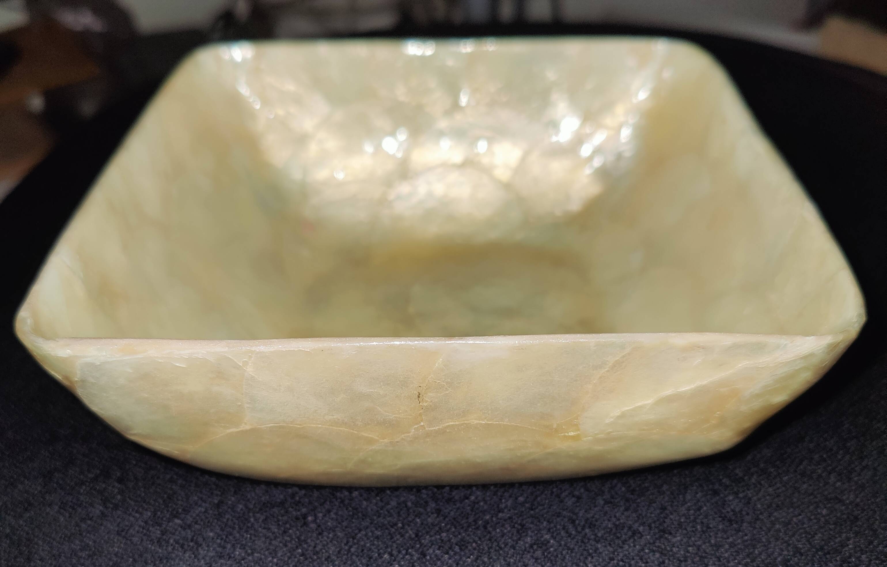 Cup or pocket in mother-of-pearl and resin, 1970s