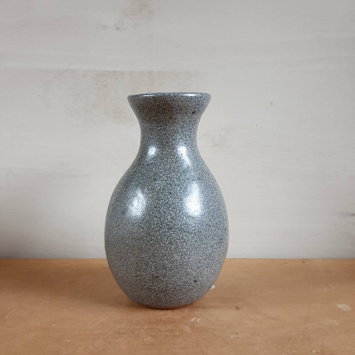 Gray sandstone soliflore