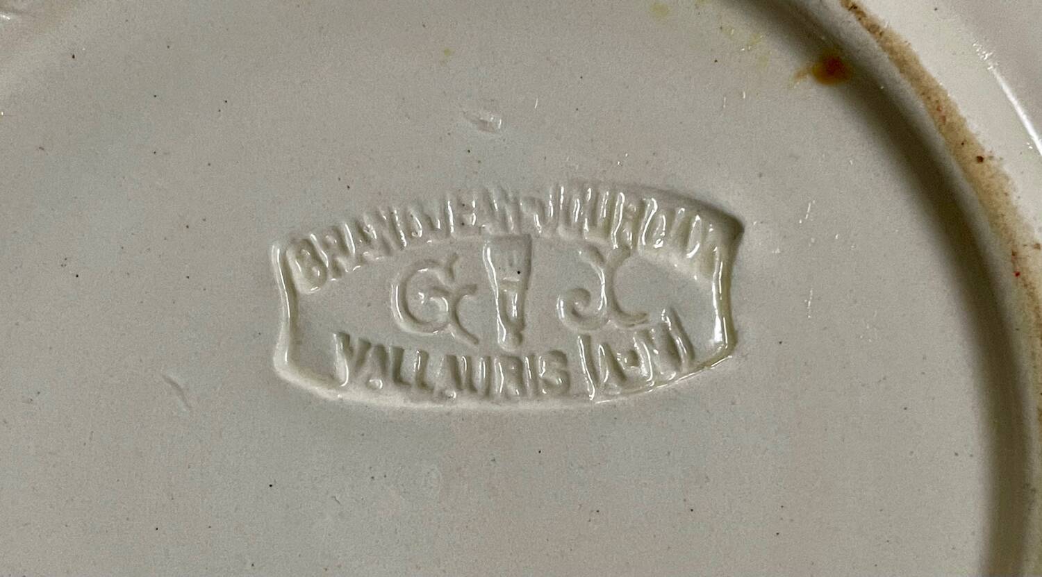 Set of 8 vintage Vallauris dessert plates
