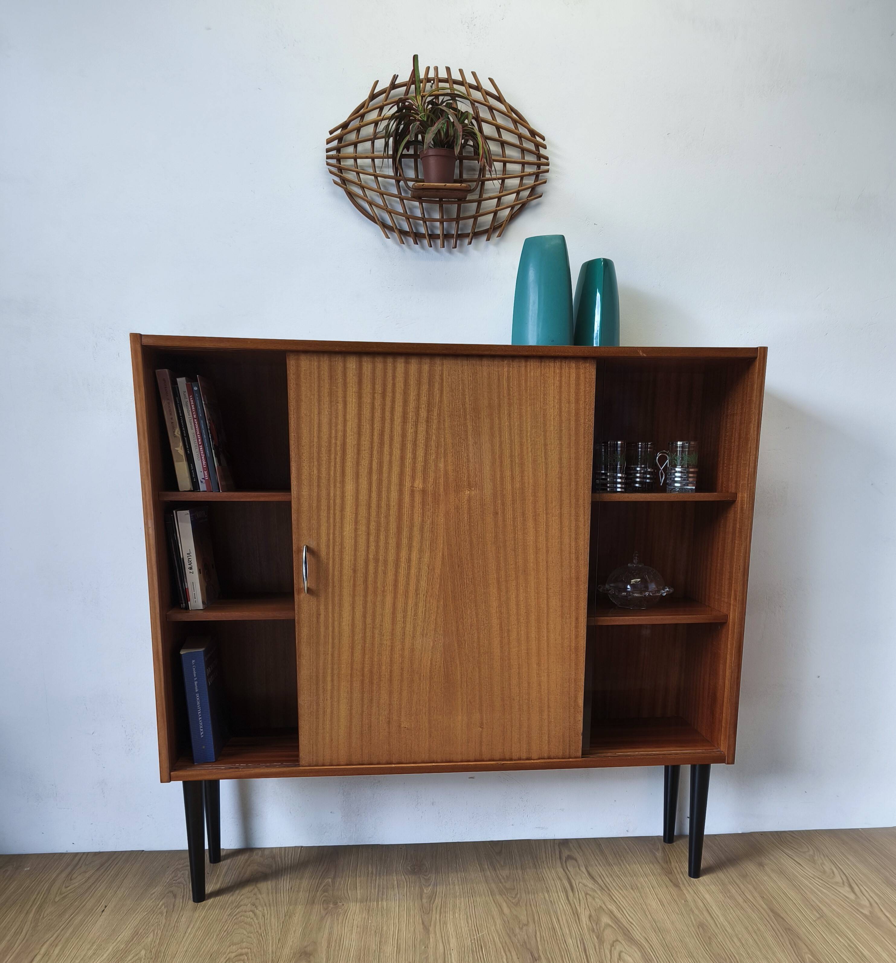 Modernist bookcase, 1970