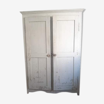 Armoire parisienne