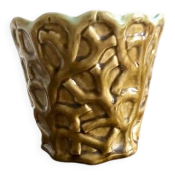 Earthenware cache-pot