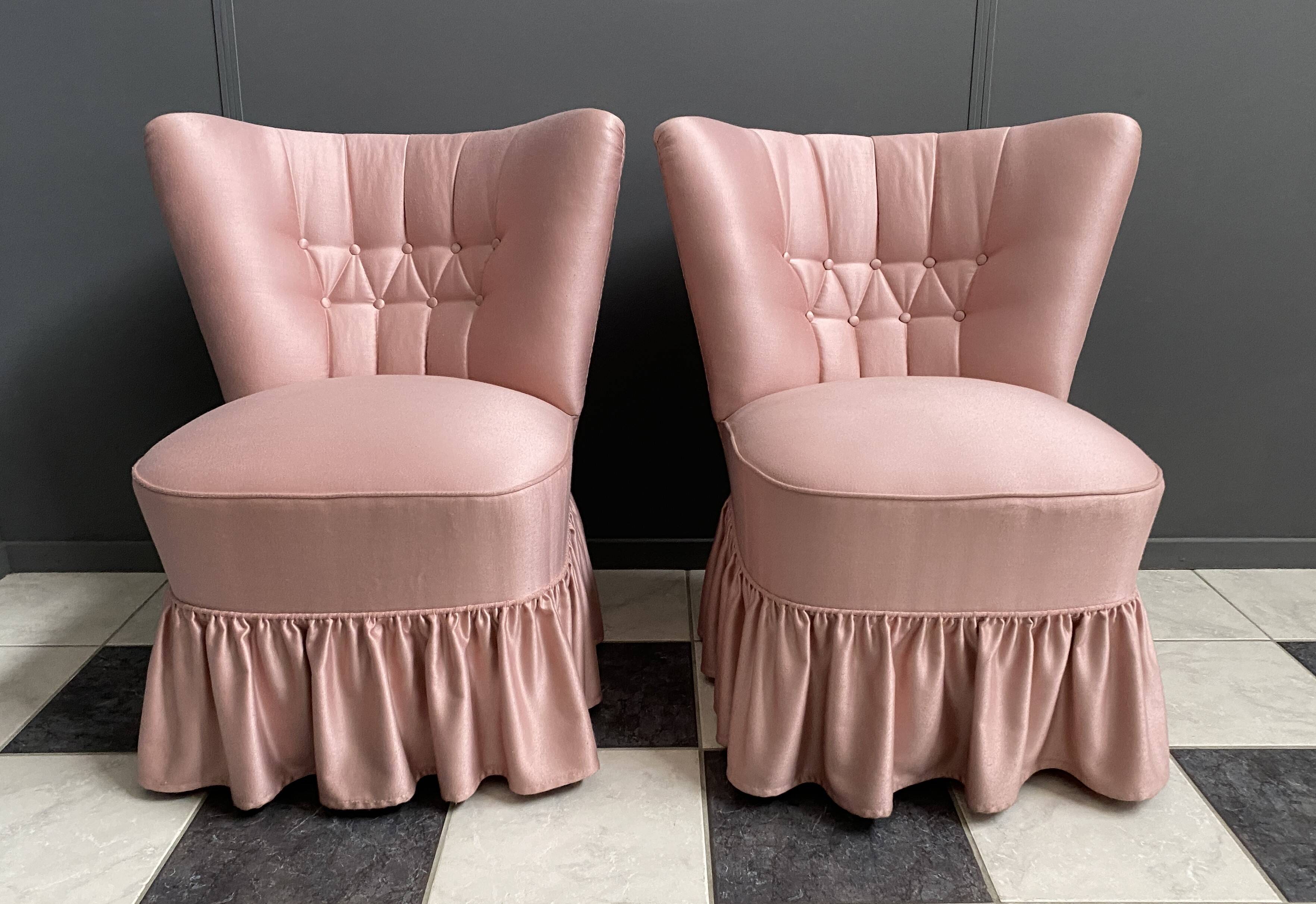 Suite de 2 chaises roses 1960