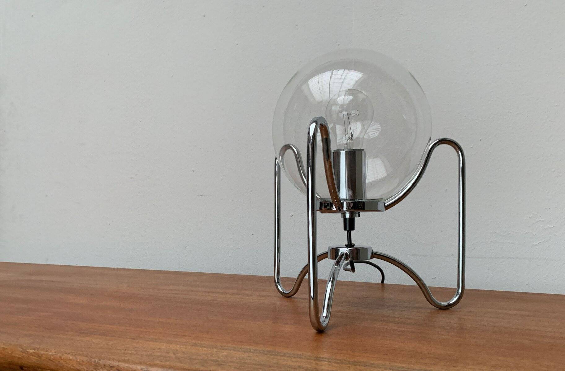Mid-century space age tripod globe table lamp, 1960s