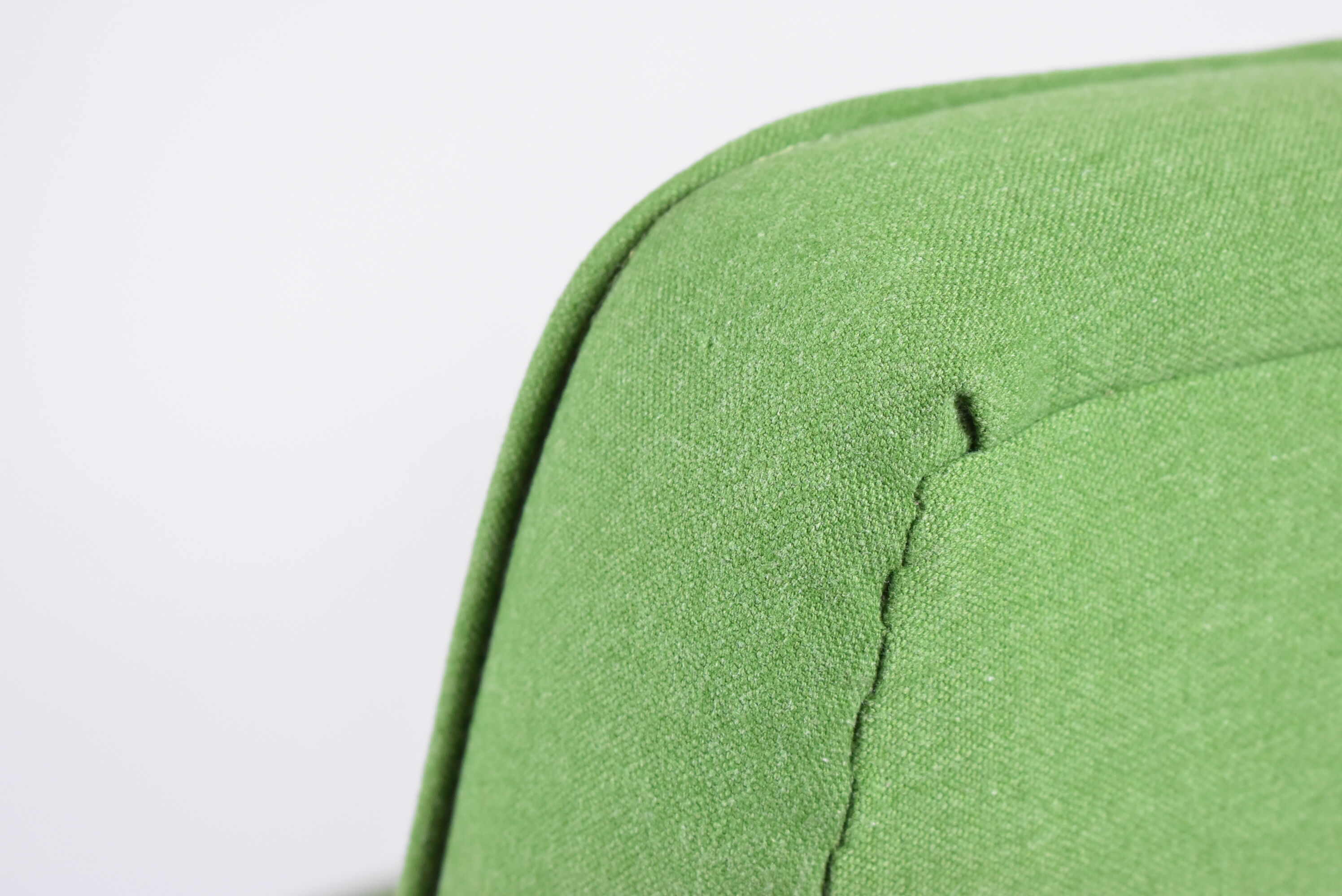 Fauteuil bunny, restauré, tissu vert, années 1960
