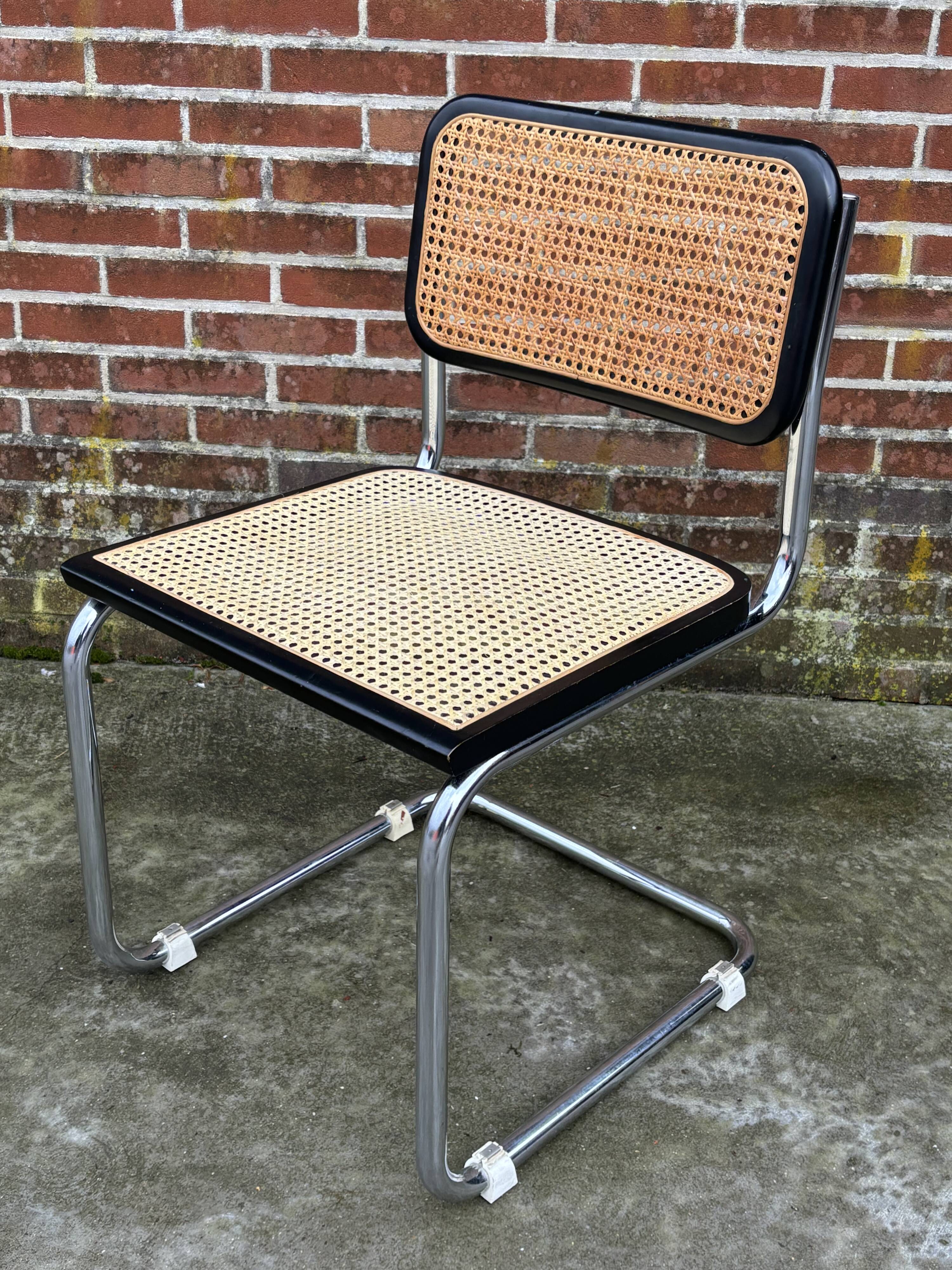 Cesca chair b32 model in chrome and black