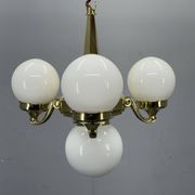 Chandelier en laiton et verre opalin Art Déco, années 1930