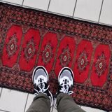 Tapis vintage ouzbek Bukhara fait main en laine – 62 x 106 cm – Années 1970