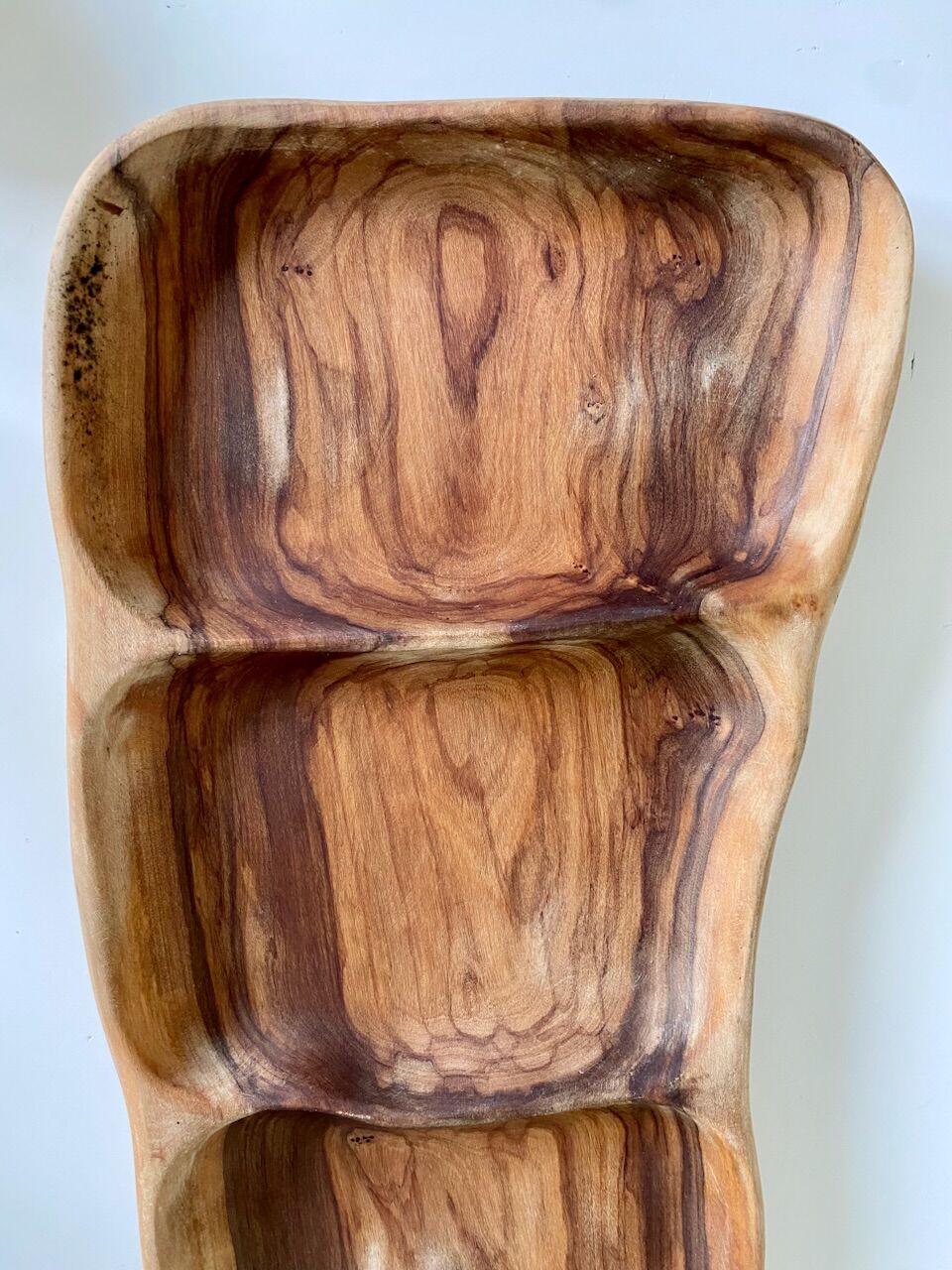 Plat en bois compartimenté
