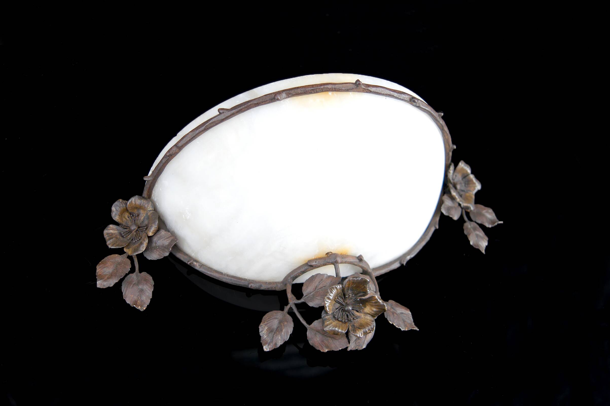 Art Deco wall sconce, wrought iron and alabaster – France, circa 1920