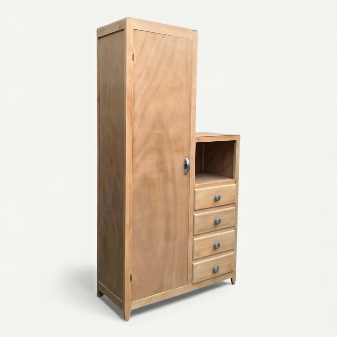 Armoire parisienne asymétrique bois brut 1950