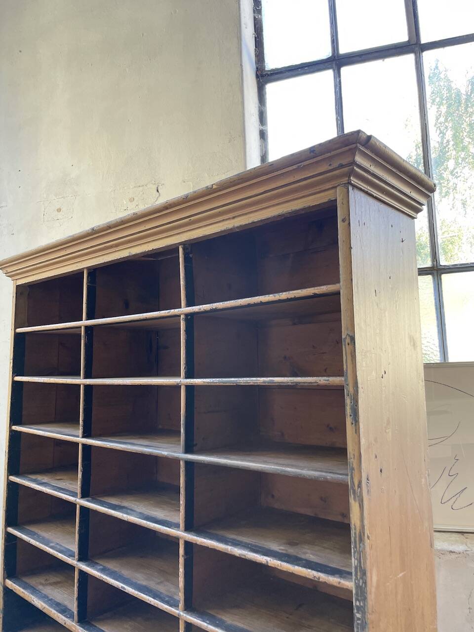 XL 1900 bookcase shelf