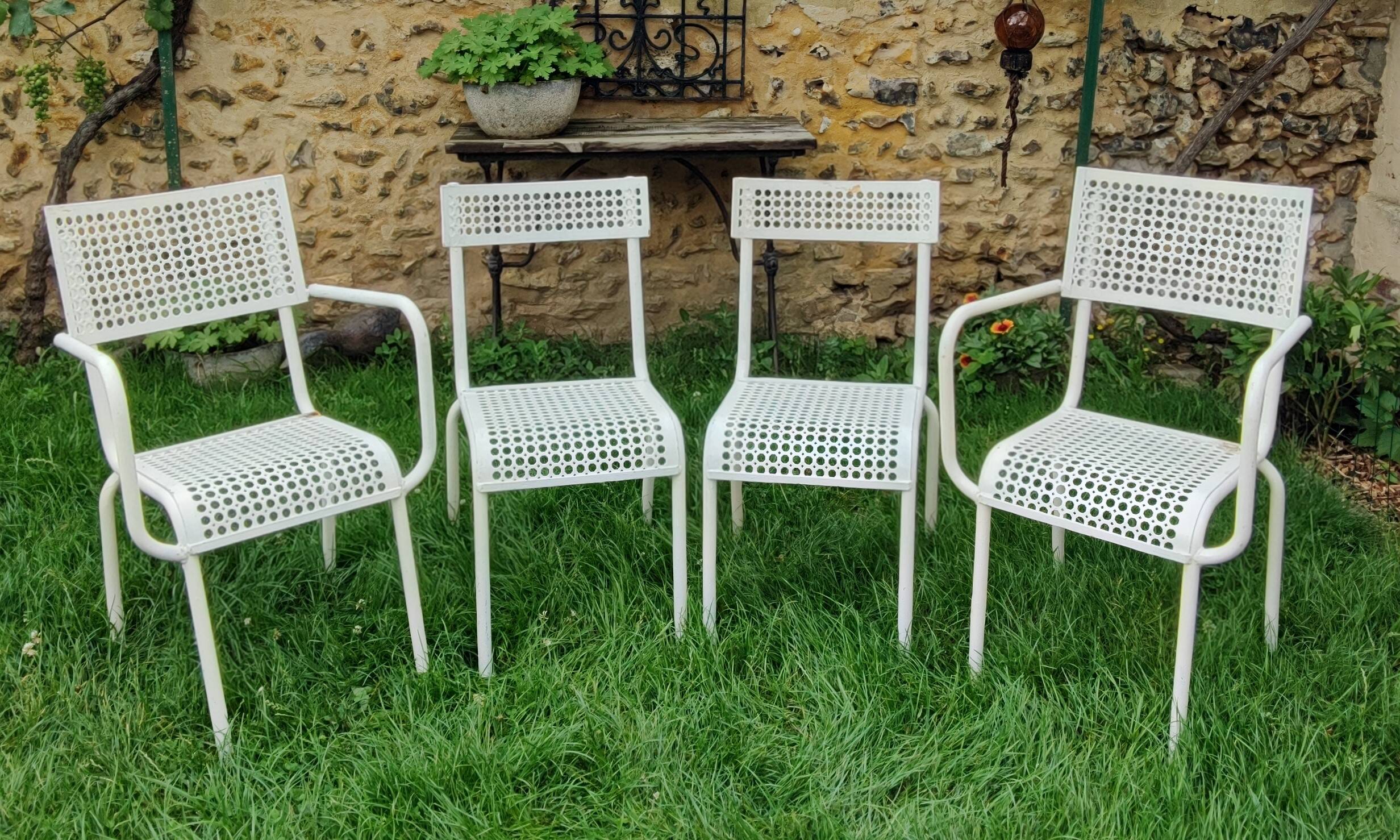 Armchairs and garden chairs 50/60s