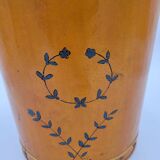 Wooden wastebasket with floral decoration