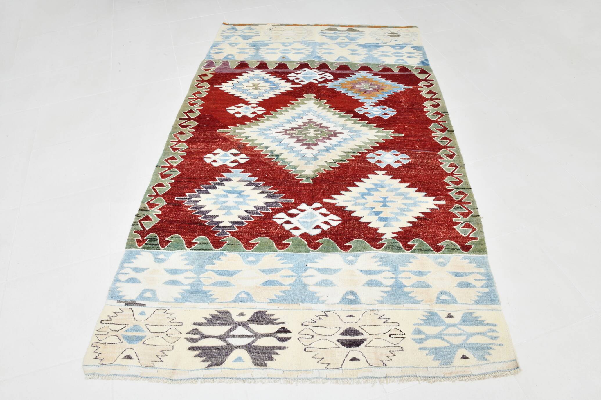 5x8 Geometric Wine Red Blue Vintage Rug, 144x241Cm